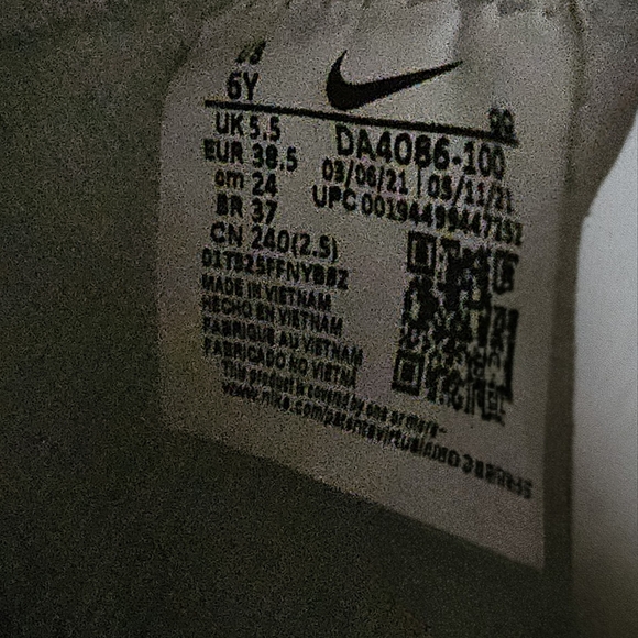 Hand painted Used Nike Blazer shoes size 7.5 Womens Green power ranger custom - Picture 7 of 8